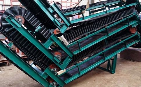 大傾角擋邊輸送機 大傾角擋邊輸送機