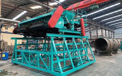 堆肥翻拋機 堆肥翻拋機